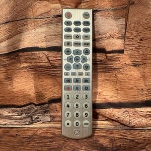 GE Universal Remote Control 4-Device Brushed Silver 33709 TV DVD STREAMS CBL
